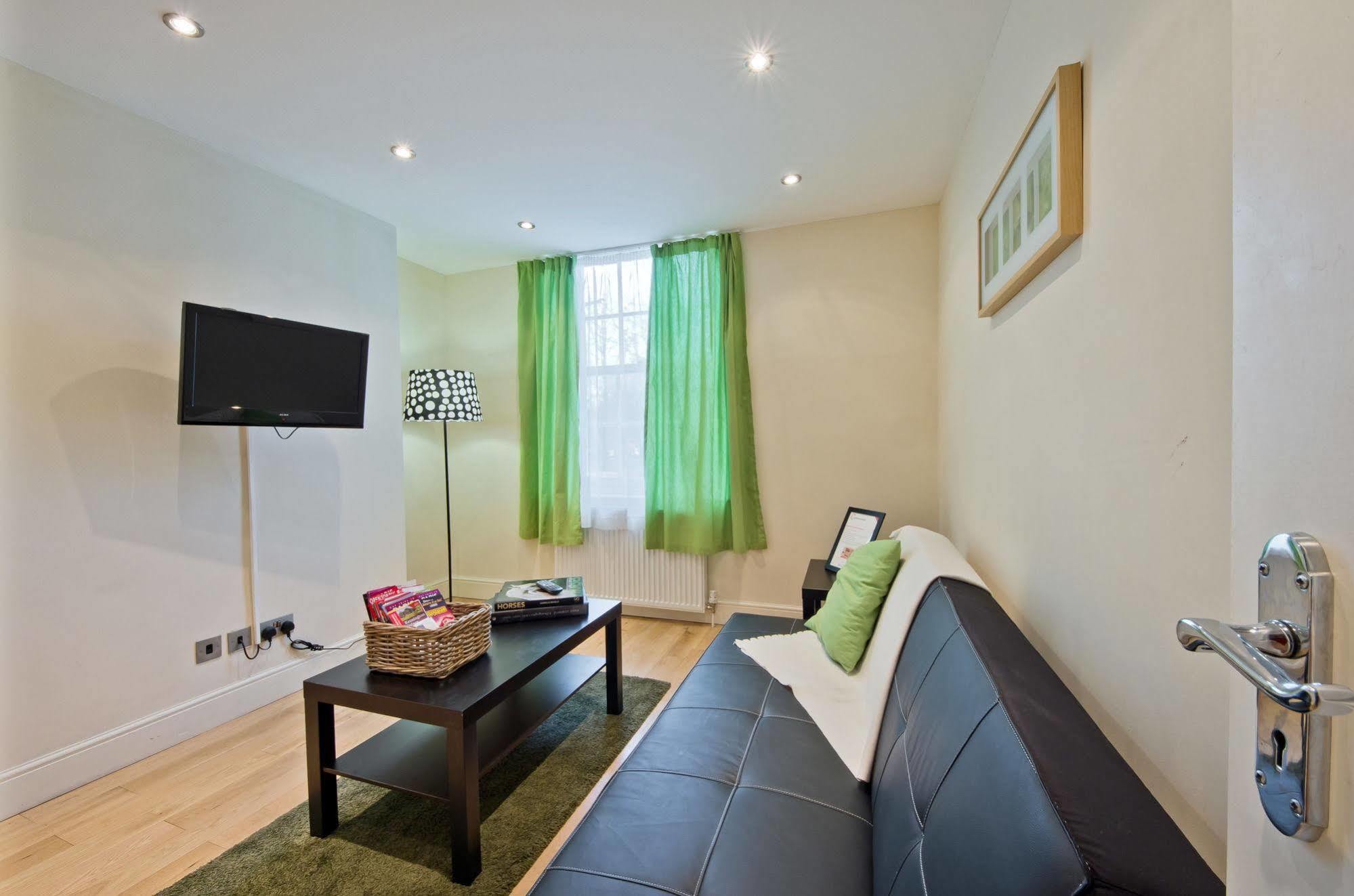 Short Lets In - Angel Apartamento